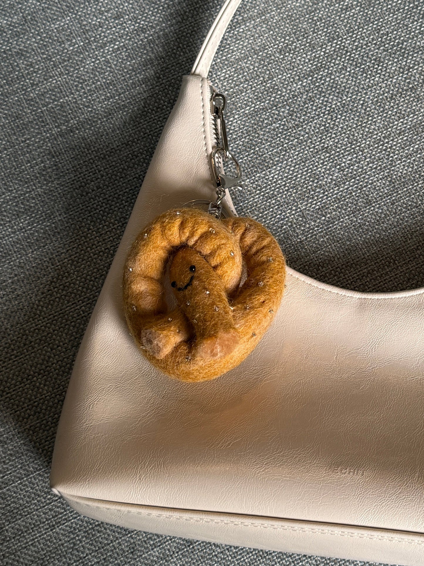 Happy Pretzel